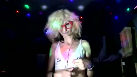 violetsprings7 online show from March 29, 12:40 pm