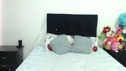 Snapshot of violett_flowers chatting on February 6, 6:46 pm violeta  online show from February 6, 6:46 pm