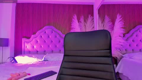 violett_hott_ online show from February 6, 1:14 pm