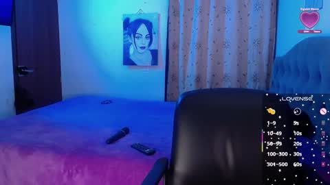 violett  Independent model online show from December 14, 2:51 am