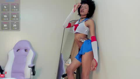 V I O L E T T E  online show from February 14, 10:01 pm