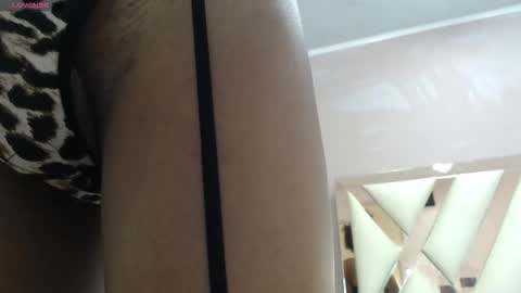 V I O L E T T E  online show from March 12, 6:11 pm