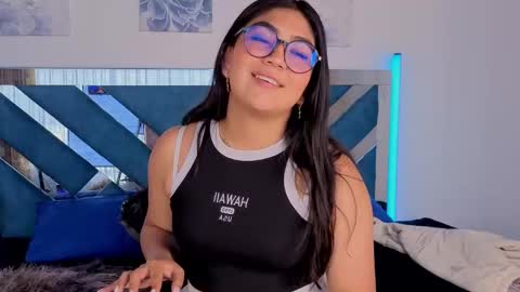 violettabloom_ online show from September 16, 8:56 pm