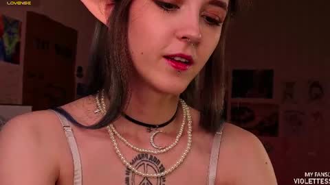 Vi  Best on my Fansly  online show from July 9, 4:22 pm