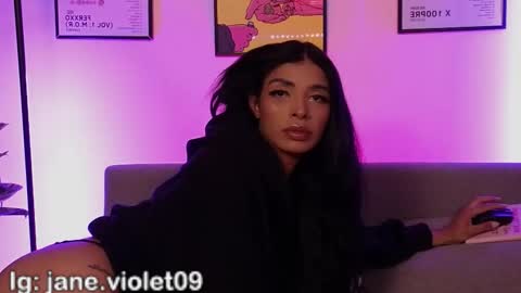 Violet online show from December 3, 4:02 am