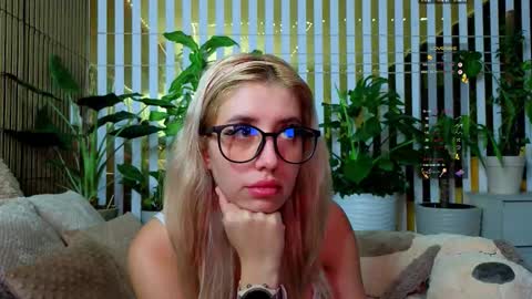 Violetta online show from November 20, 10:51 pm