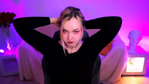 Violett online show from June 3, 8:17 am