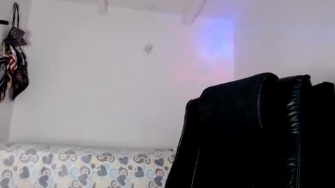  Violet  online show from January 7, 4:48 pm