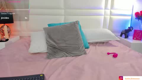 VIOLLET online show from November 22, 10:51 pm