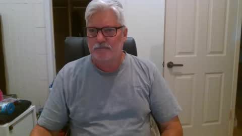 viper654321 online show from December 2, 7:51 am