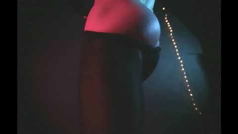 Visuals Lonely online show from October 9, 2:39 am