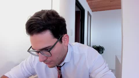 Vito Ferrer online show from November 10, 2:42 pm