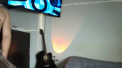 vitoriia_ online show from December 18, 1:45 am