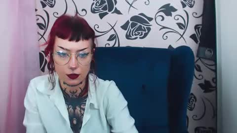 Snapshot of viviadarc chatting on September 26, 5:43 pm ViviaDarc online show from September 26, 5:43 pm