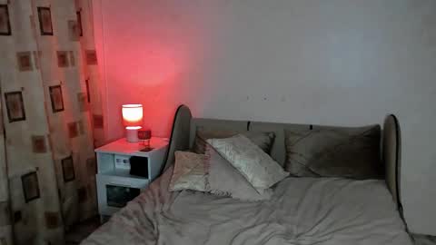 vivian_alison online show from November 17, 4:53 pm