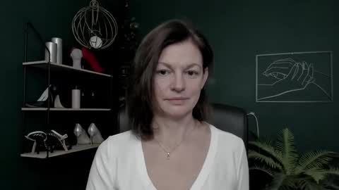 Vivian online show from January 7, 7:35 am