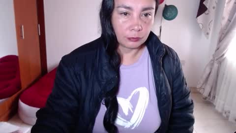 vivian_milf_paint online show from November 15, 1:24 pm