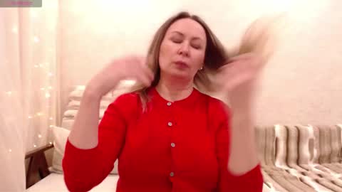 Vivian online show from January 14, 4:15 pm