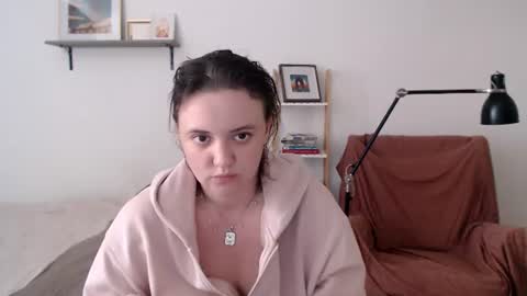 Lela online show from July 19, 11:24 am