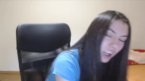 Vivian Gray online show from December 17, 4:00 pm