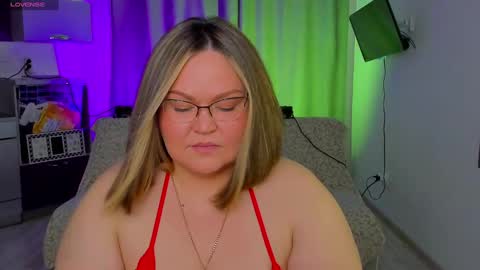 Vivien online show from March 3, 12:06 pm