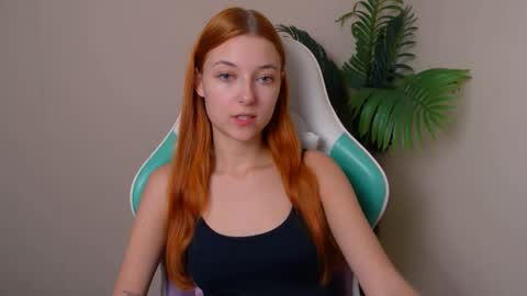 Snapshot of vivien_leight chatting on October 22, 6:09 pm Vivien online show from October 22, 6:09 pm