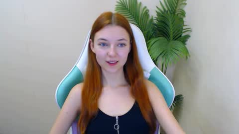 Snapshot of vivien_leight chatting on January 11, 12:44 am Vivien online show from January 11, 12:44 am