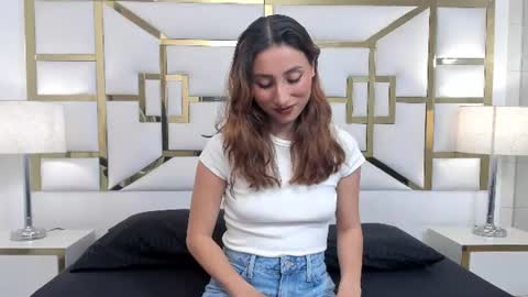 Viviene online show from July 25, 3:59 am