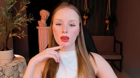 Vivien online show from November 14, 3:14 pm