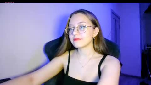 vivivivikkie online show from August 1, 10:11 pm