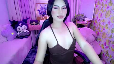 vixenluscious online show from December 2, 5:48 am