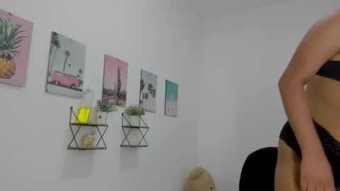 vixenlust17 online show from February 7, 7:22 am