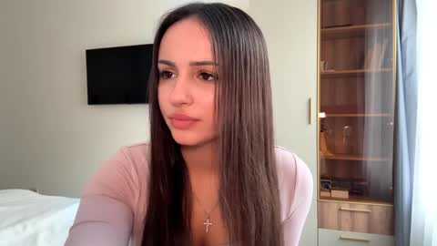 Miss Mia online show from April 4, 2:13 pm