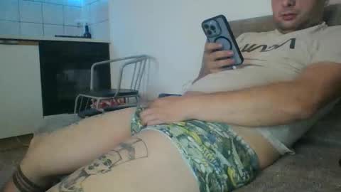 Snapshot of vodka951 chatting on November 1, 5:28 am vodka951 online show from November 1, 5:28 am