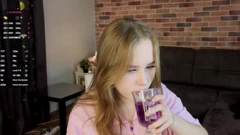 Elaris online show from January 8, 6:14 pm