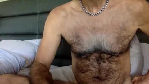 Enjoy guys of all ages if you are not on cam please dont ask for requests if i dont respond dont think im ignoring you i online show from May 31, 6:31 pm