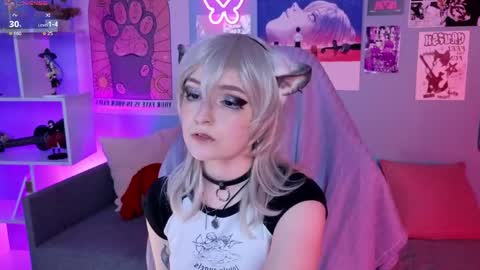 vronnier online show from April 15, 3:37 pm