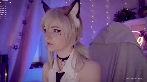 Snapshot of vronnier chatting on September 18, 4:00 pm vronnier online show from September 18, 4:00 pm