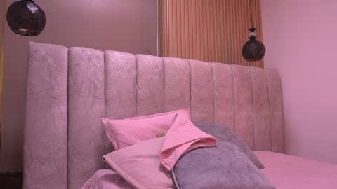 Violeta online show from May 13, 3:05 am