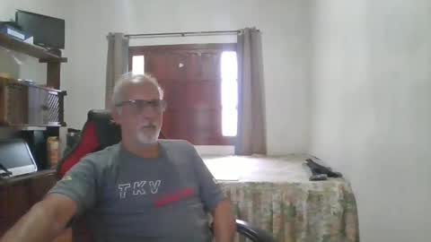 Snapshot of walmen20222 chatting on January 31, 9:48 am walmen20222 online show from January 31, 9:48 am