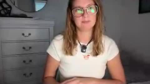 Jade  Adonis online show from August 3, 11:00 pm