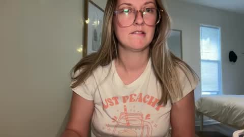 Snapshot of wanderlustjade chatting on January 20, 3:50 pm Jade  Adonis online show from January 20, 3:50 pm