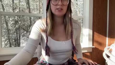 Snapshot of wanderlustjade chatting on January 11, 3:42 pm Jade  Adonis online show from January 11, 3:42 pm