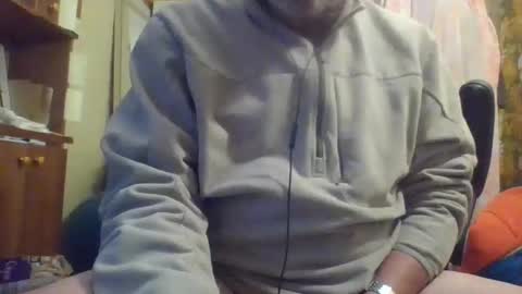 Snapshot of wanky357 chatting on September 27, 8:17 pm Tibo357 online show from September 27, 8:17 pm