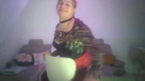 Snapshot of wannafeelitall chatting on December 2, 11:02 pm Emilia inst  online show from December 2, 11:02 pm