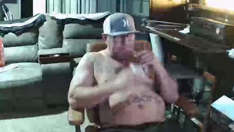 inittogetitin online show from February 25, 7:56 am