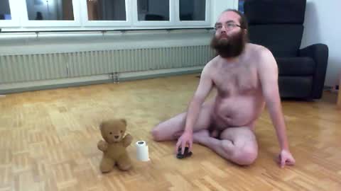 wantsahug online show from November 9, 10:23 pm