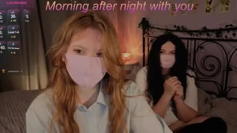 lira and flo online show from January 13, 2:19 am