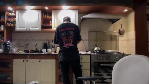 wearetwo online show from October 30, 5:08 am