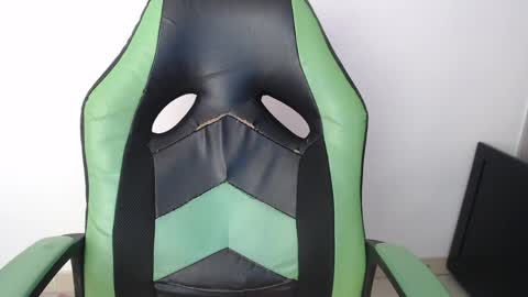 Trixie 3 online show from April 2, 1:51 pm